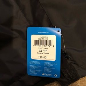 Women’s Columbia rain jacket